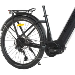 Momas Neutron Elite+ SUV