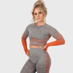 WTWM Weightless Glow Crop Top Long Sleeve