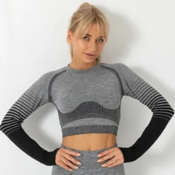 WTWM Weightless Glow Crop Top Long Sleeve